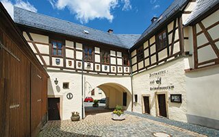 Das Freiberger Tor des Perlmutter- und Heimatmuseums Adorf (Foto: Lenk- Klingenthal)